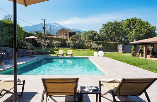 Viagrande Villa | Villa con piscina privada en Viagrande, Sicilia, Italia para 7 personas
