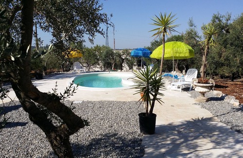 Alberobello Villa | "Villa Tina" - VILLA Y ENTRE TRULLO mandorli y oliva - Servicios Salas -Cómodo