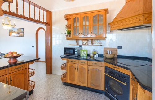 Mancha Blanca Villa | Villa Titán cerca del Parque Nacional con piscina, terraza, vistas a la montaña y Wi-Fi
