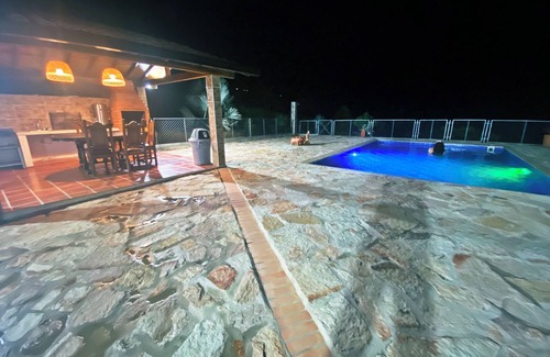 Socorro Cabina | CASA CAMPESTRE VILLA TITA