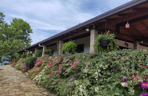 Socorro Cabina | CASA CAMPESTRE VILLA TITA