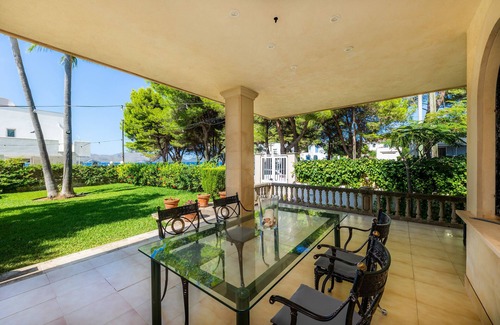 Marina Manresa Villa | Villa "Tita" con vistas al mar, jardín privado y Wi-Fi
