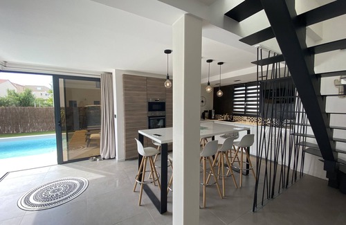 Sainte-Marie-Plage Casa | Villa Tomeva, new house with heated pool, 400 meters from the beach.