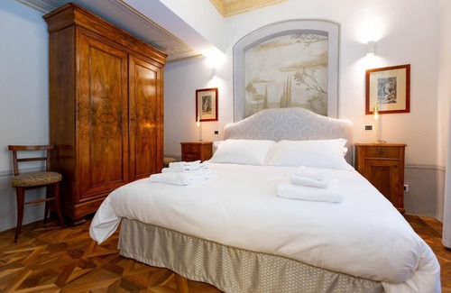 Sant' Ambrogio Cama Y Desayuno | Villa Tortorelli Entire Villa with Private Pool