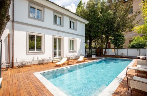 Sant' Ambrogio Cama Y Desayuno | Villa Tortorelli