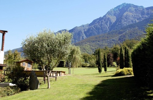 Colico Casa | villatrecariole para 2 con piscina y vista a la montaña y al lago