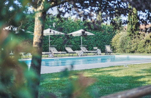Gallina Casa | Villa Tre Civette: A characteristic and welcoming apartment that is part of an ancient country house located in the heart of the Val d'Orcia, with Free WI-FI.