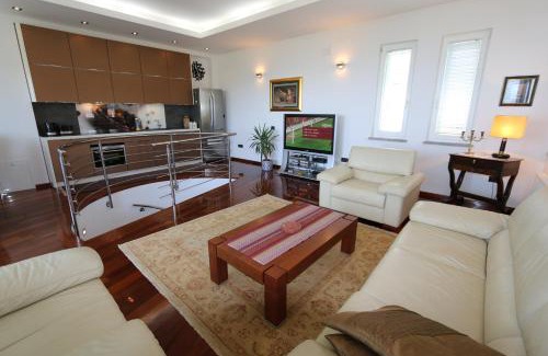Silo Villa | Villa Tripalo