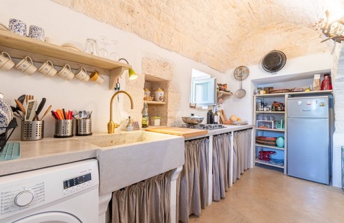 Cisternino Villa | Villa Trulli Colle Specchia con piscina, jardín y terraza descubierta