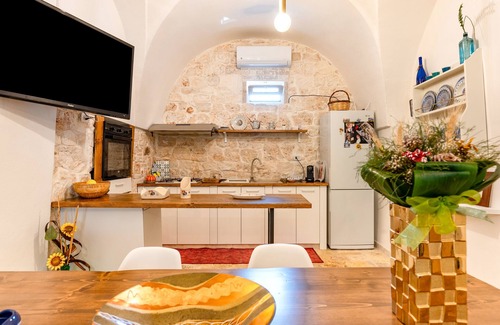 Latiano Villa | Villa "Trullo Nonno Vittorio" con jardín privado y Wi-Fi