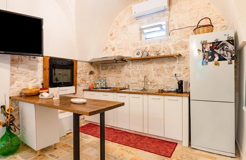 Latiano Villa | Villa "Trullo Nonno Vittorio" con jardín privado y Wi-Fi