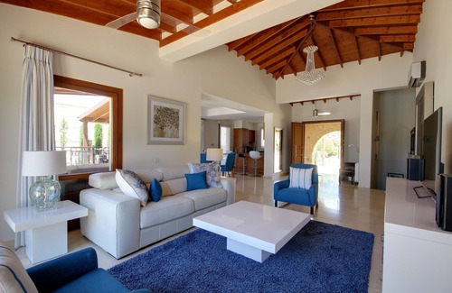Aphrodite Hills Villa | Villa UNIDERA - Un verdadero paraíso para los golfistas en CHIPRE