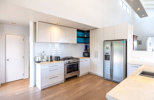 Waiheke Island Casa | Villa Valmont - Stay Waiheke