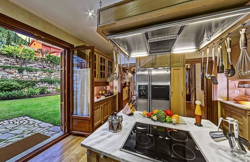 Perigiali Hotel | Villa Veneziano – Suites & Villa.