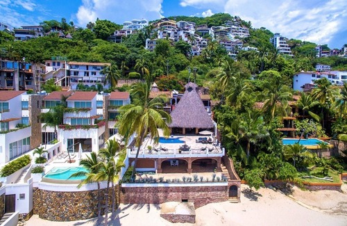 Fluvial Vallarta Villa | Villa Verde En La Playa De Conchas Chinas En México