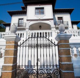 Vallobal Casa | Villa Victoria