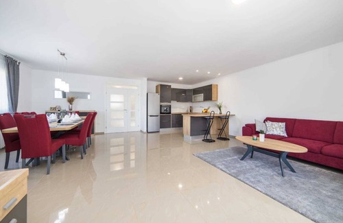 Podbablje Villa | Villa Vinis Terra Family-Friendly Escape with Pool