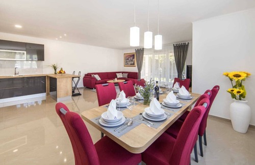Podbablje Villa | Villa Vinis Terra Family-Friendly Escape with Pool