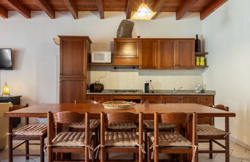 Riola Sardo Villa | Villa Vintage con giardino e palestra