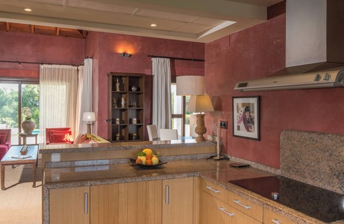 Benalup-Casas Vieja Casa | Villa Violeta con piscina, jardín y Wi-Fi
