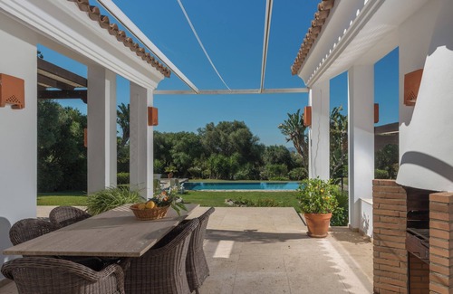 Benalup-Casas Vieja Casa | Villa Violeta con piscina, jardín y Wi-Fi