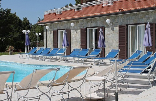 Castellabate Villa | Villa Virginia: A splendid two-story villa which faces the sun and the sea, with Free WI-FI.