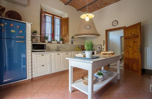 Fabbrica Villa | Villa Virna: una encantadora villa histórica en dos plantas.