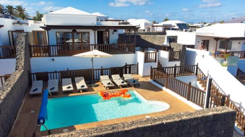 Playa Blanca Villa | Villa Vista Rey - 6 Bedroom - Heated Pool - Amazing Views - Pool Table - Vista Lobos - Playa Blanca