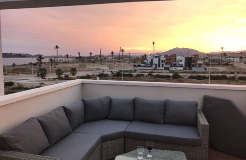 Puerto de Mazarrón Villa | Villa Vistamar-capacidad para 6 personas. 3 habitaciones, 3 baños, piscina climatizada. Vistas al mar y puestas de sol!