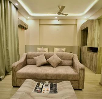 Gomti Nagar Apartamento | Villa Vistosa Deluxe