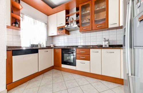 Tinj Villa | Villa Vito with large pool, jacuzzi and children's pool