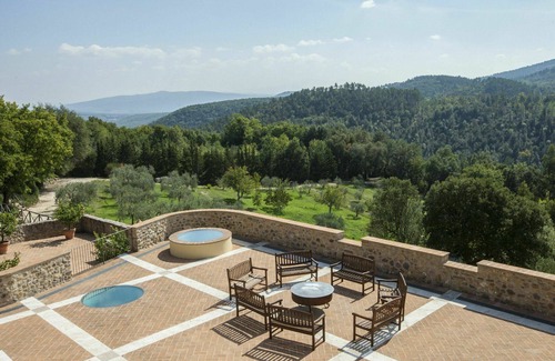 Monticiano Villa | Villa en Iesa con 14 habitaciones, capacidad 27