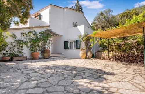 Sivota Villa | Villa Viviere -Nestled just 100 meters above the charming village of Sivota