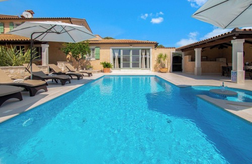 Trgetari Villa | Villa Vlacich by Istrabook