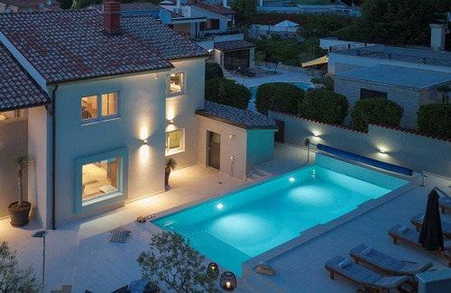 Vinkuran Villa | Villa VOGUE with pool 300m from the beach near Pula