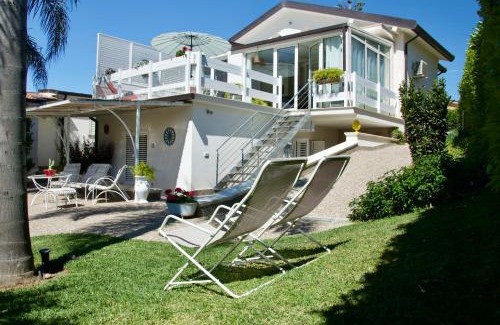 San Leone Cama Y Desayuno | Villa Volli Three Rooms