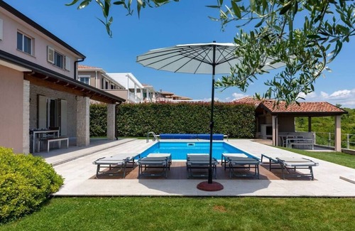 Vizinada Villa | Villa Vor Ort in Vizinada