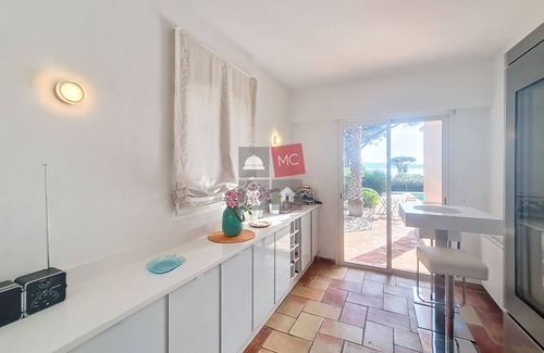 Guerrevieille Villa | VILLA VUE MER LES CIGALES