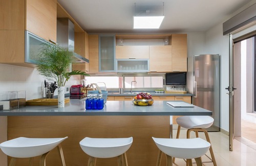 Acoran Villa | Villa con vistas al mar, piscina, Gym, Cine - HomeForGuest