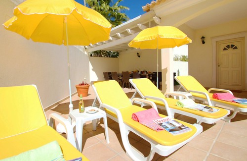 Montechoro Villa | Villa w/ heatable pool & BBQ in Albufeira