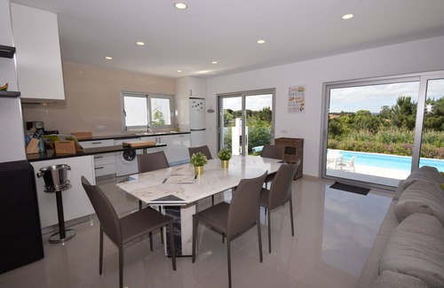 Nadadouro Villa | Villa con piscina climatizada cerca de Óbidos