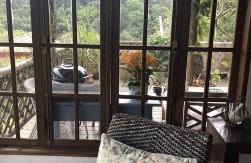 Veloso Casa | villa w/hot tub — 5 min from the beach!