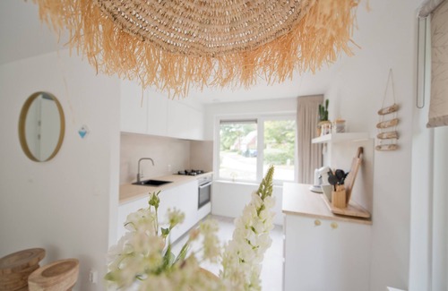 Hoeven Casa | Villa Wellness Retreat 1: Cozy house with SAUNA & JACUZZI, near the woods!