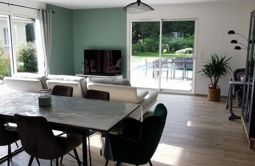 Saint-Medard-en-Jalles Casa | Villa with swimming pool between Bordeaux and the ocean