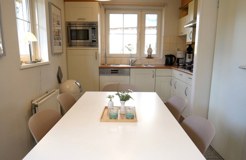 Sint Maartensvlotbrug Villa | Villa with sauna, Villa Lachmöwe, 10 minutes by bike from the beach