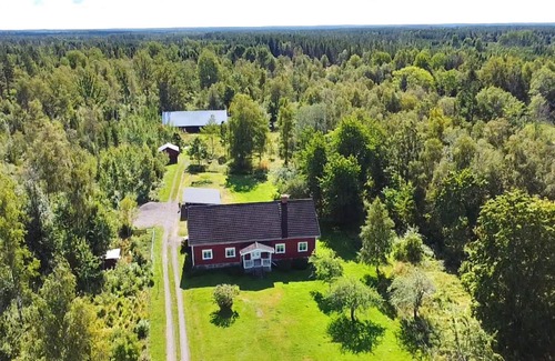 Aseda Casa | Villa Wildlycka - Upscale vacation home in the middle of nature in Småland