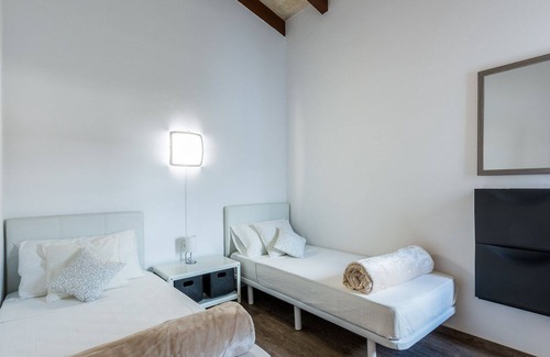 Cala en Blanes Chalet De Esquí | Villa con gran piscina a 500 metros de la playa