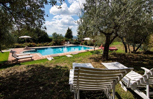 Castiglion Fiorentino Villa | Antigua casa de campo de ladrillo con jardín privado y piscina. Excelente relación calidad-precio. tranqui