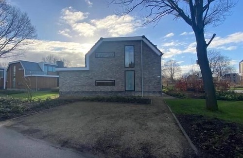 Biddinghuizen Casa | Villa with 5 bedrooms, 2 bathrooms and a terrace