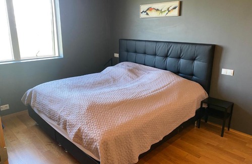 Kopavogur Apartamento | Villa with a view (golf course), hot tub and gym